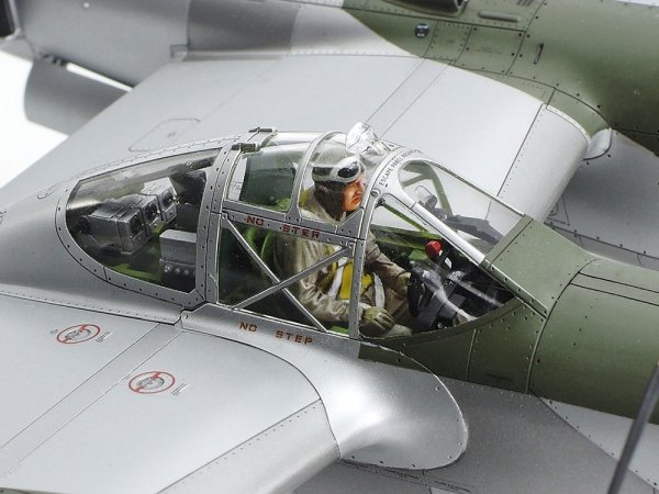 Tamiya 61123 Lockheed P-38J Lightning 1/48