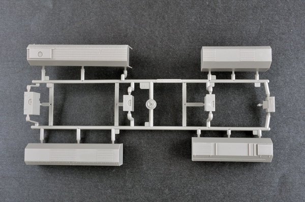 Trumpeter 01082 15U175 TEL of RS-12M1 Topol-M ICBM complex 1/35