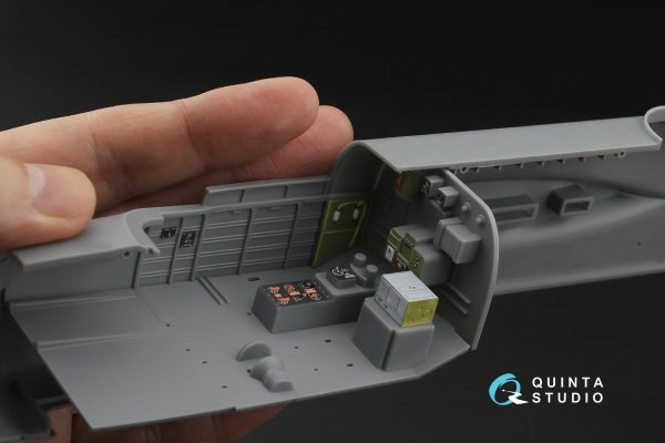 Quinta Studio QDS-32250  A-26C Invader 3D-Printed &amp; coloured Interior on decal paper (Hobby Boss) (with 3D-printed resin parts) 1/32