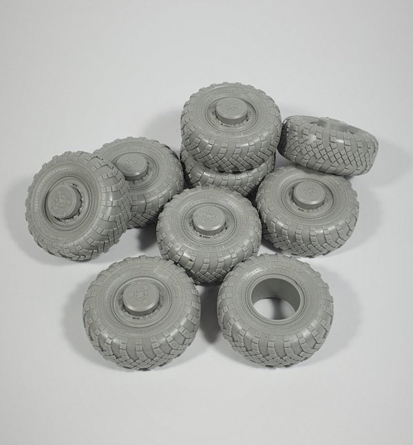 Panzer Art RE35-746 MAZ 537 Road wheels 1/35
