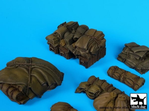 Black Dog T35143 Tentage+bedrols N 1/35