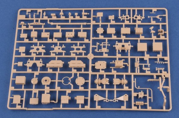 Hobby Boss 85509 Russian 9K79 Tochka (SS-21 Scarab) IRBM 1:35