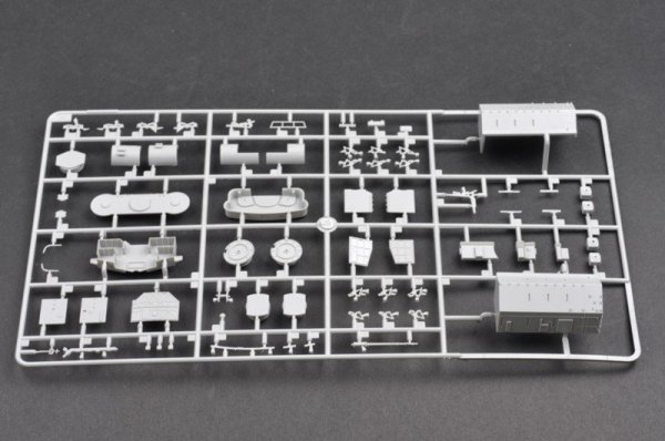 Trumpeter 03702 German Bismarck Battleship (1:200)