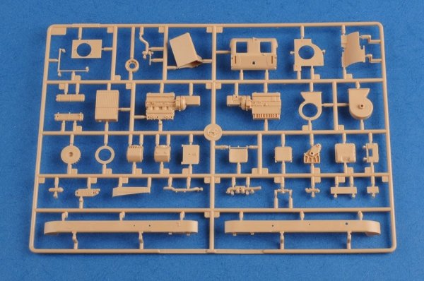 Hobby Boss 83809 Befehlsfahrzeug auf Fgst. Pz.Kpfw.35 R 731(f) (1:35)