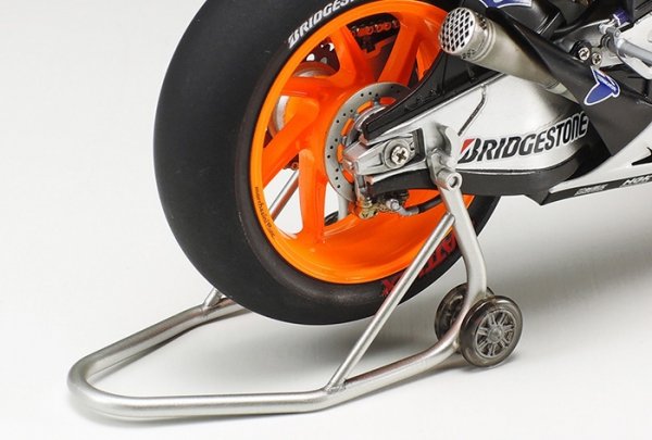 Tamiya 14130 Repsol Honda RC213V 14