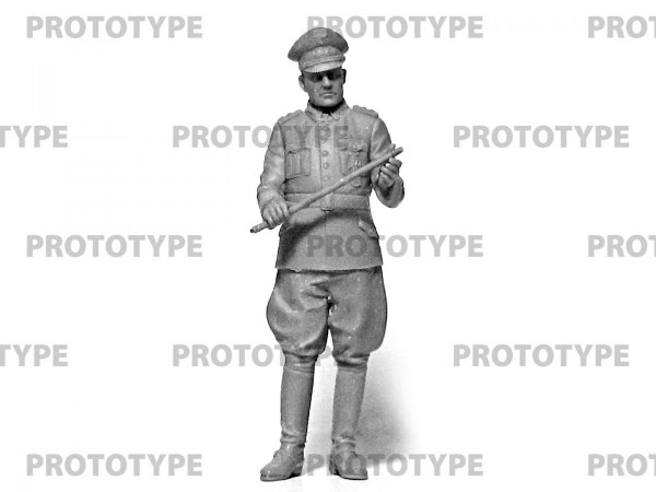 ICM 24020 WWII German Staff Personnel 1/24