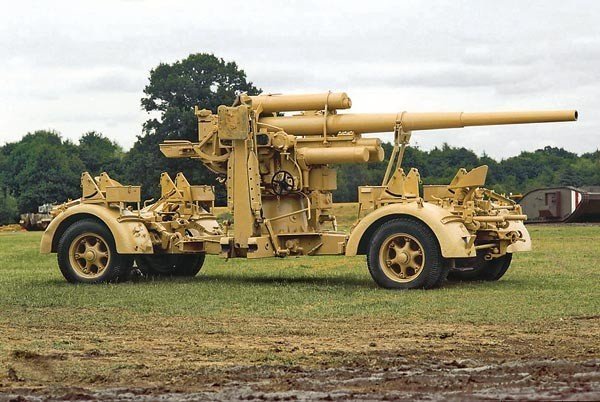 Revell 03174 8,8 cm Flak 36 (Fire Director 40, Sd.Ah. 202 &amp; 52) (1:72)