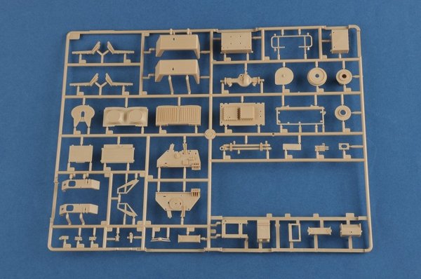 Hobby Boss 85527 Scammell Commander with 62 tonne Crane Fruehauf semi-trailer 1/35