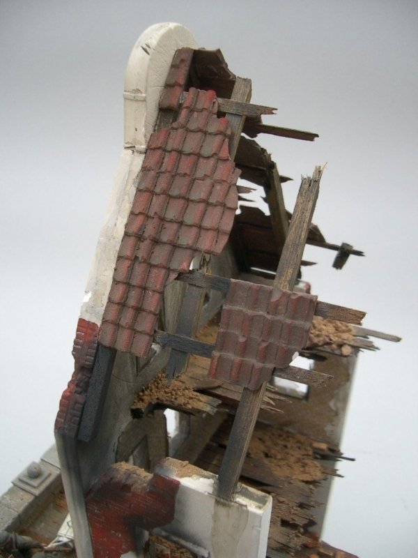 RT-Diorama 35007 Roof tiles with chimney 1/35