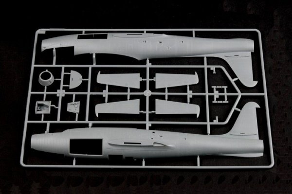 Hobby Boss 83207 F-84E Thunderjet (1:32)