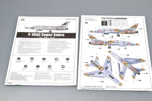 Trumpeter 01648 F-100C Super Sabre 1/72