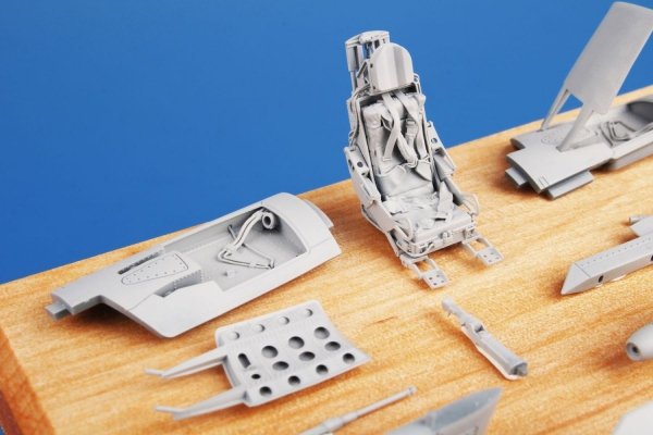 Special Hobby 48238B Dassault SMB-2 Super Mystere / Sa'ar - Israeli Storm in the Sky' (Kit+Book) 1/48