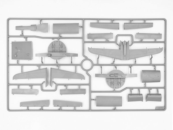 ICM 48325 B-26F Marauder WWII American Bomber 1/48