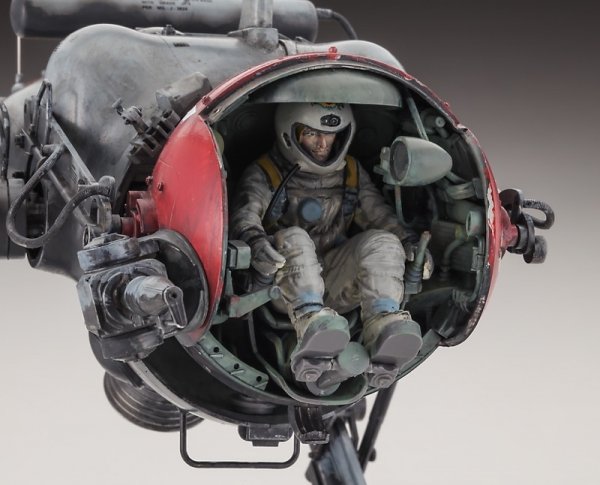 Hasegawa 64131 LUM-168 Camel "Early Version" Luna Tactical Reconnaissance Machine 1/20