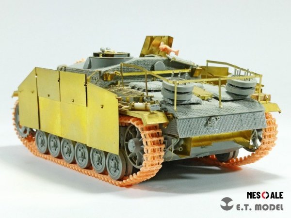 E.T. Model P35-014 WWII German Pz.Kpfw.III/IV Late Version（Type 6A）Workable Track  ( 3D Printed ) 1/35