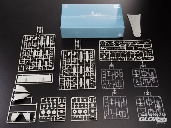 Glow2B 5058052 Yamato Battleship Premium 1/200