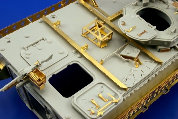 Eduard 36061 M-1127 RV 1/35 Trumpeter