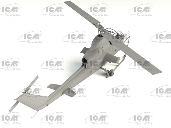 ICM 32060 AH-1G Cobra (early production) 1/32