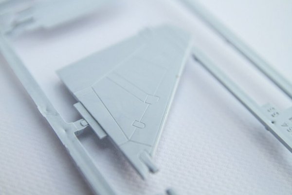 Heller 56371 Starter Set - SU-27 UB/P Ukraine 1/72
