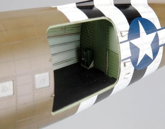 Trumpeter 02828 C-47A Skytrain (1:48)