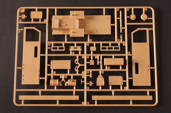 Hobby Boss 80156 COUGAR H A1 4X4 MRAP 1/35