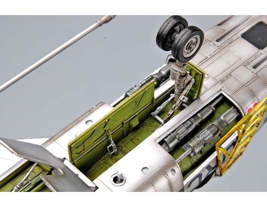 Trumpeter 02232 North American F-100D Fighter (1:32)