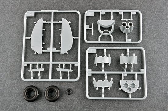 Trumpeter 02212 P-40N War Hawk 1/32