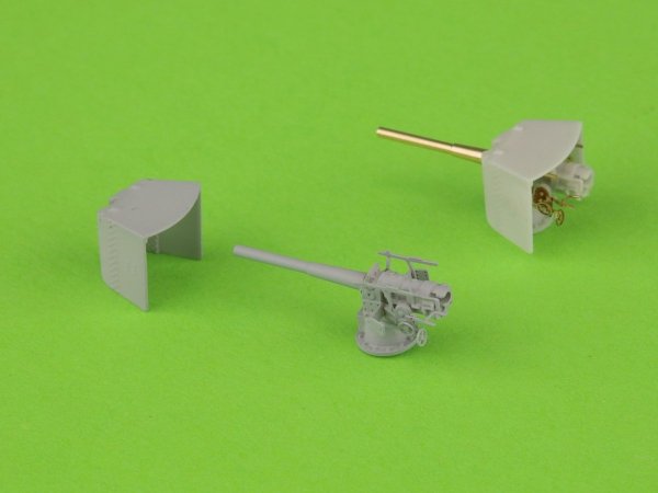 Master SM-350-113 SMS Emden - 10,5 cm SK L/40 guns  1/350
