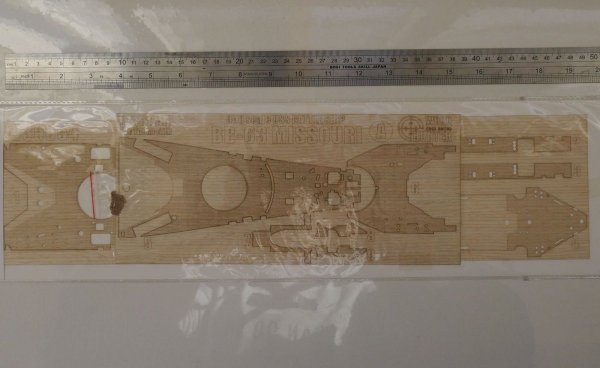 Wood Hunter W35054 Wood deck USS BB-63 Missouri for TRUMPETER 80604 1/350
