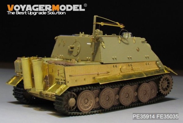 Voyager Model FE35035 WWII German Sturmtiger Zimmerit Rye Field Model 5012 1/35