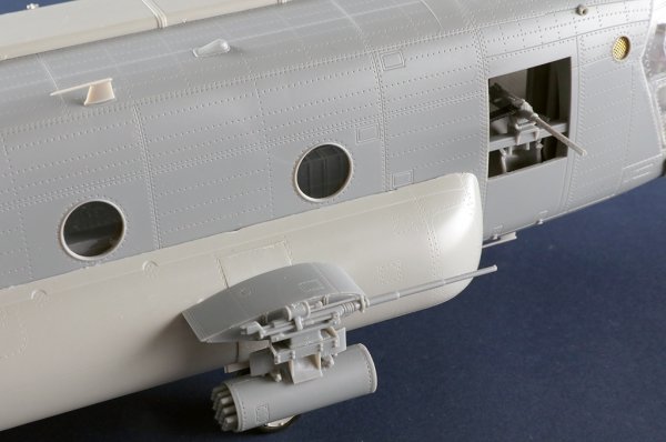 Trumpeter 05113 ACH-47A Armored Chinook 1/35