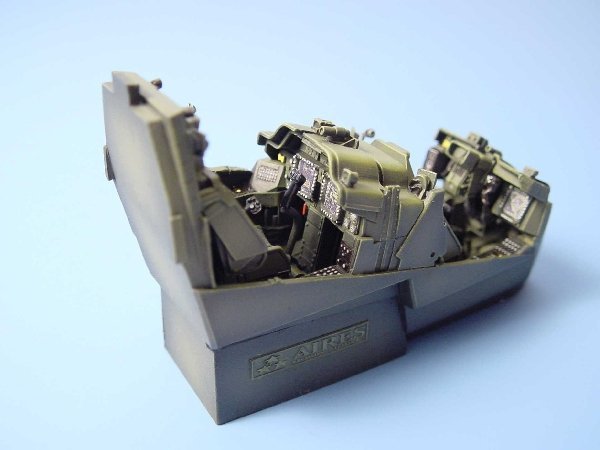 Aires 4137 AH-64D LONGBOW APACHE cockpit set 1/48 Hasegawa