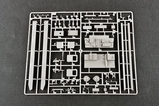 Trumpeter 09519 Russian S-300V 9A83 SAM 1/35