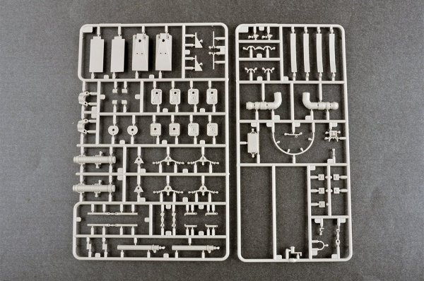 Trumpeter 01082 15U175 TEL of RS-12M1 Topol-M ICBM complex 1/35