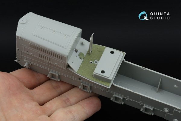 Quinta Studio QDS-35157 Komintern Artillery Tractor 3D-Printed &amp; coloured Interior on decal paper (Trumpeter) (Small version) 1/35