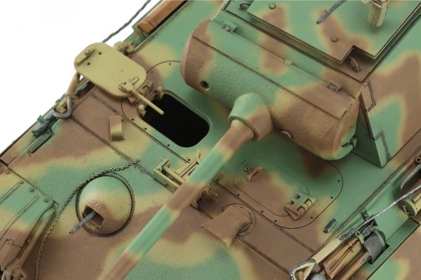 Meng Model TS-052 German Medium Tank Sd.Kfz. 171 Panther Ausf.G Early/Ausf.G with Air Defence Armor 1/35