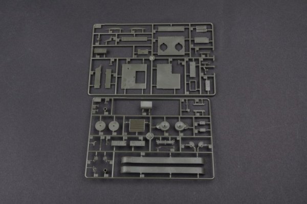 Hobby Boss 82494 Soviet T-26 Light Infantry Tank Mod.1931 (1:35)