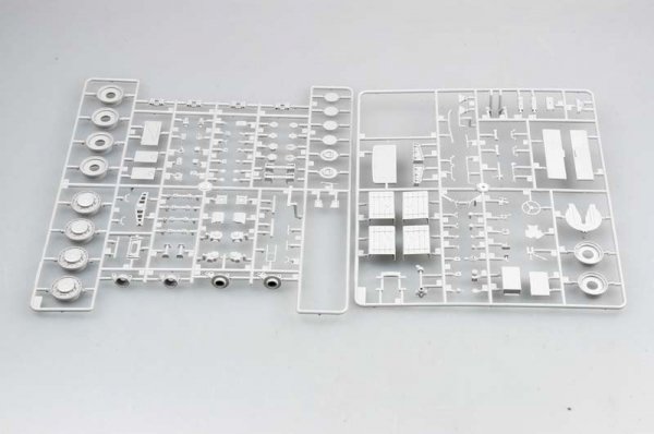 Trumpeter 01006 MAZ-537 Last Production (1:35)
