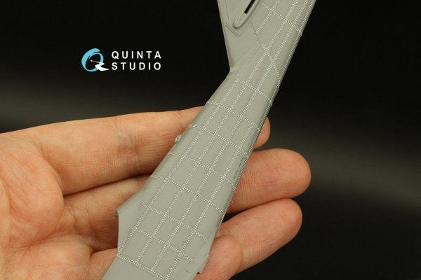 Quinta Studio QRV-023 Double riveting rows (rivet size 0.10 mm, gap 0.4 mm, suits 1/72 scale), White color, total length 6.7 m/22 ft
