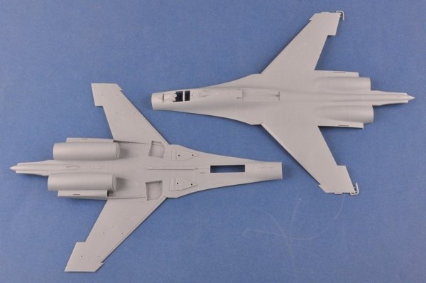 Hobby Boss 81776 Su-27 Flanker B Russian Knights 1/48