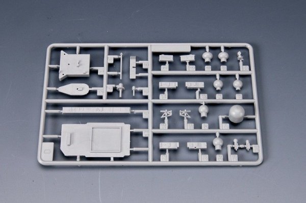 Trumpeter 05718 USS MOUNT WHITNEY LCC-20 2004 1:700