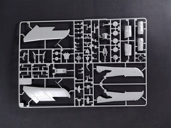 Kinetic K48164 Shenyang J-5 - Chinese built MiG-17F 1/48
