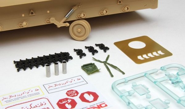 Meng Model SS-004 U.S.Infantry Fighting Vehicle M2A3 Bradley w/BUSK (1:35)