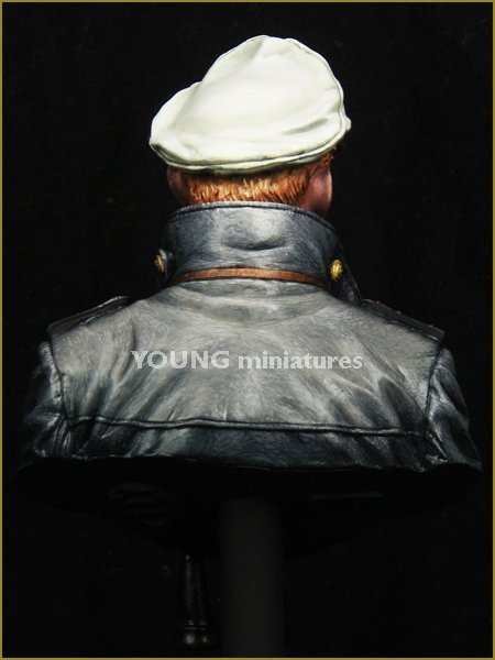 Young Miniatures YM1847 U-BOAT COMMANDER WWII 1/10