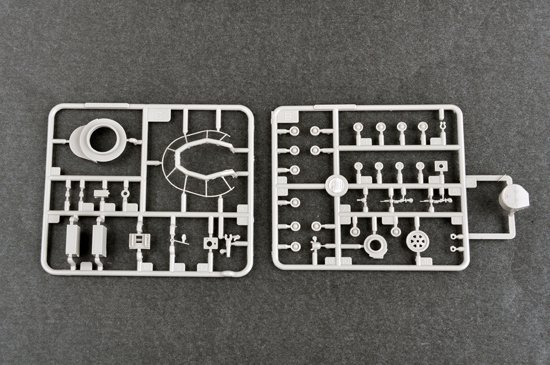 Trumpeter 07150 Soviet T-28 Medium Tank (Welded) 1/72