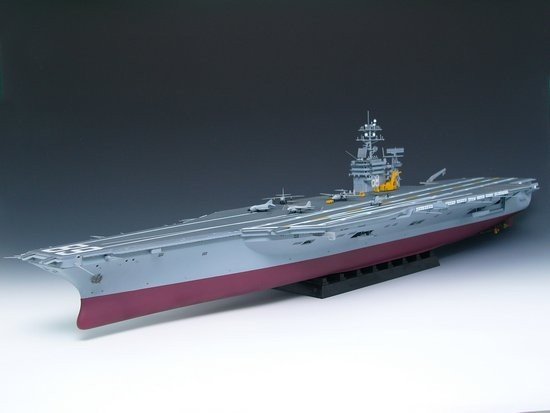 Trumpeter 05605 U.S. CVN-68 Nimitz aircraft carrier 1975 (1:350)