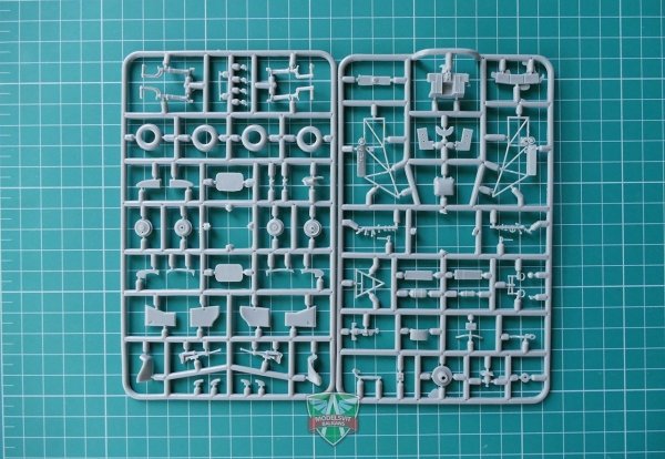 Modelsvit 4801 Yak-1B Soviet fighter 1/48