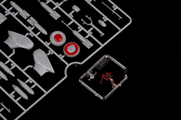 Eduard JX338 A6M5 Hs 123A ICM 1/32