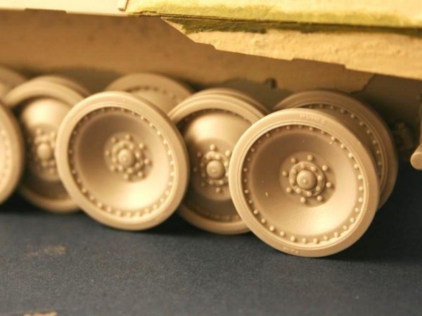 Panzer Art RE35-113 “Strengthen” road wheels for Panther D 1/35
