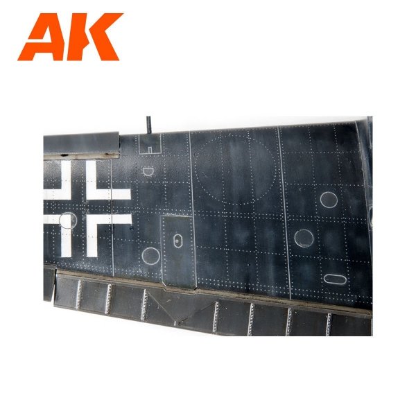 AK Interactive AK12019 LIGHT GREY PANELINER – PANELADOR GRIS CLARO